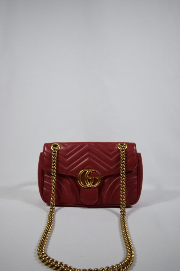 Pre loved luxury handbags - second hand designer bags - Cheeks Consignment - Gucci Marmont red