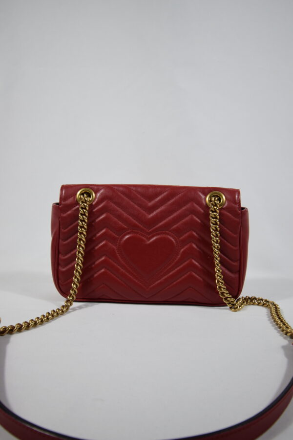 Pre loved luxury handbags - second hand designer bags - Cheeks Consignment - Gucci Marmont red